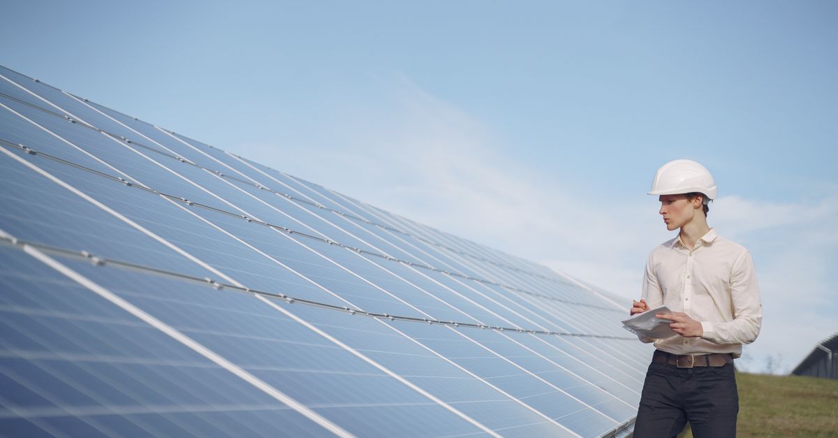 How Monocrystalline Solar Panels Perform in Varied Weather Conditions